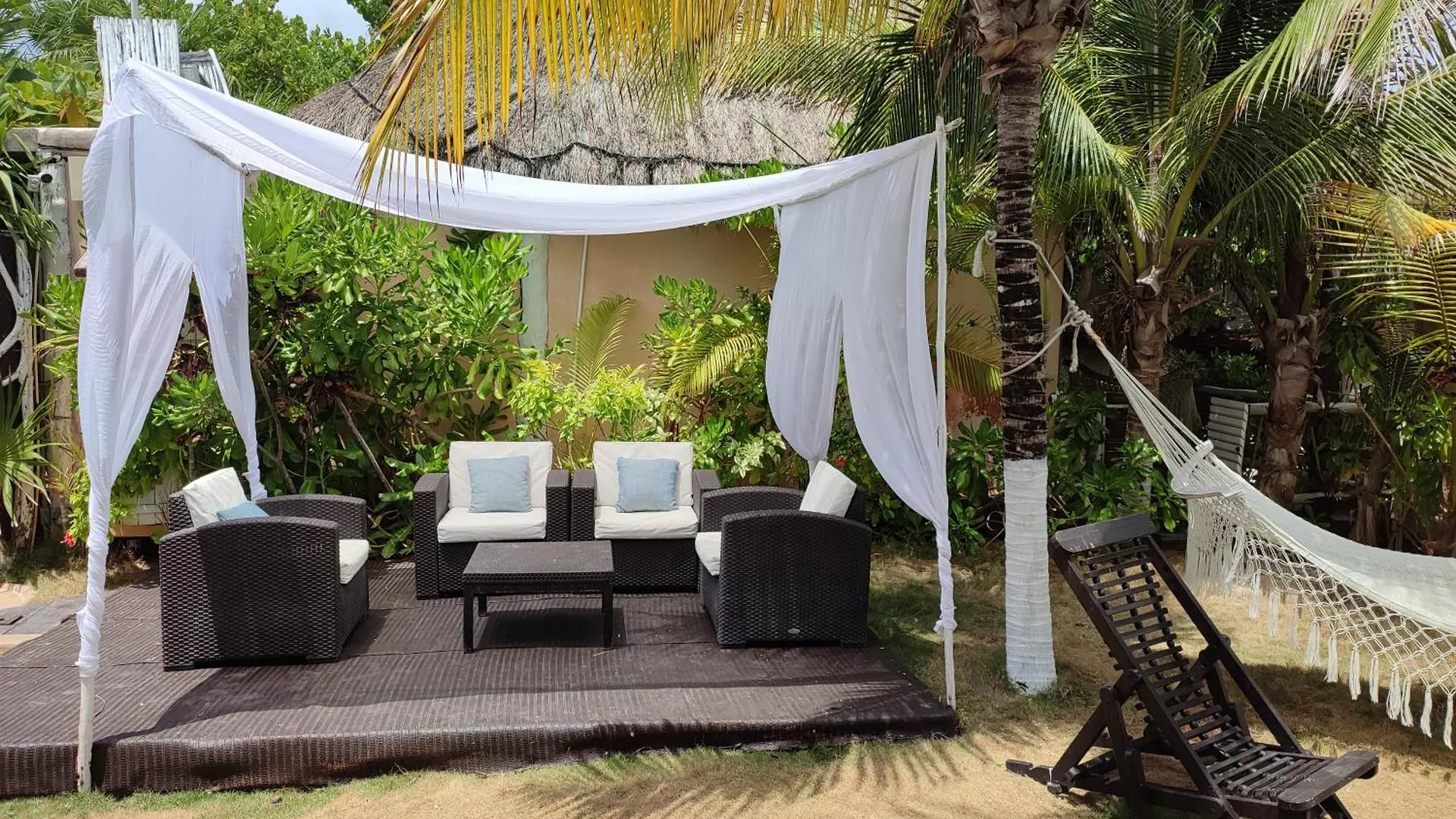 **** Hotel Villa Las Estrellas Tulum - Located At The Party Zone Mexico
