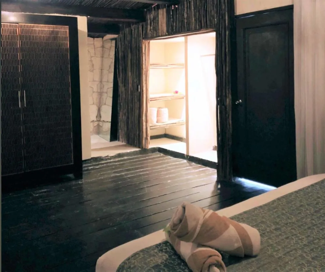 Villa Las Estrellas Tulum - Located At The Party Zone 4*,